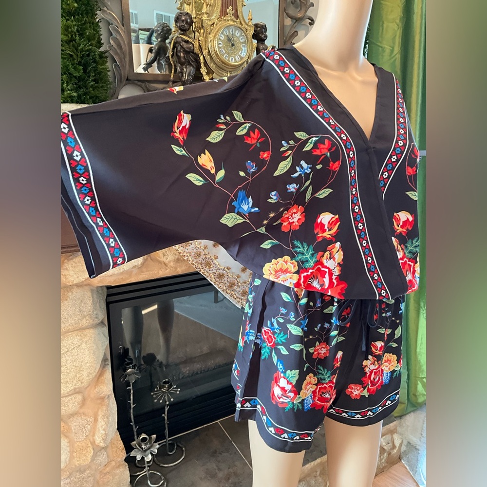 Vibrant Floral Black/Red Top & Short  2 piece set L - Picture 3 of 11